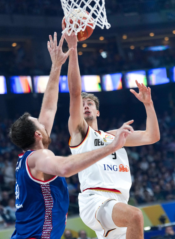 清晨体能课后;广厦男篮临场应变备战德国杯;目标明确;医务组通报恢复(体能热身训练的目的和意义和作用) 清晨体能课后;广厦男篮临场应变备战德国杯;目标明确;医务组通报恢复(体能热身训练的目的和意义和作用)