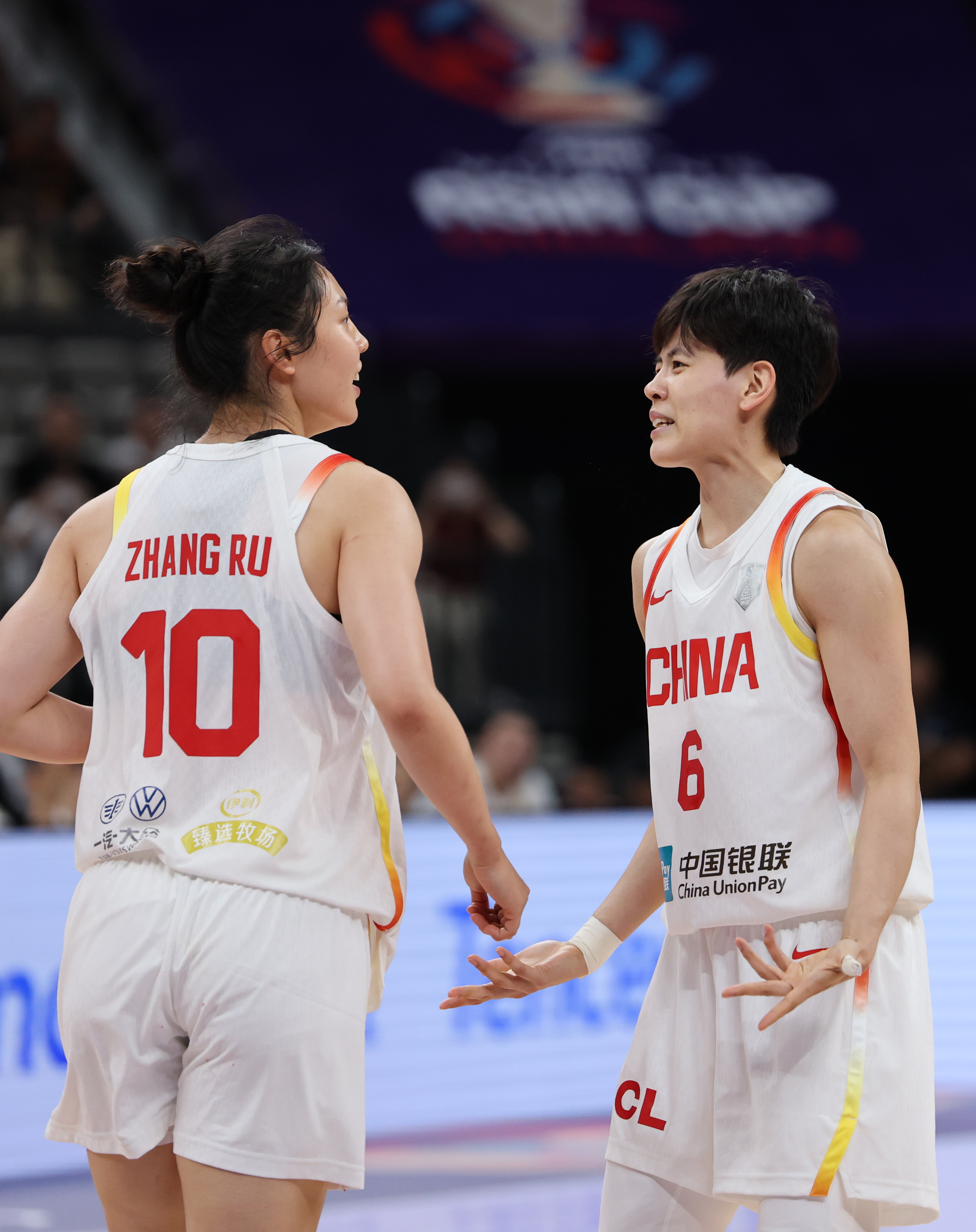 关于今晨孟菲斯灰熊调整名单以备德国杯中国队助力球队获胜之后，转会期亚特兰大备战NBA季后赛的信息